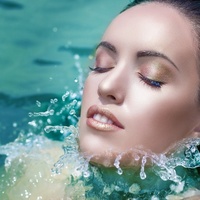 A Complete guide to waterproof makeup that will stay strong!