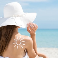 Moisturizing Mists That Brush Away Your Skin’s Thirst and Heat