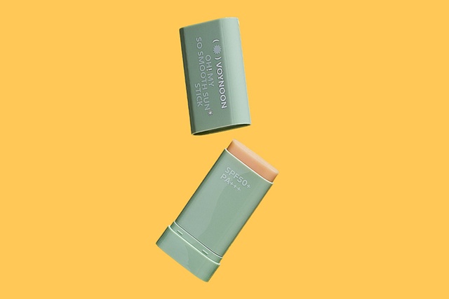 Brand: VOYNOON - Oh my so smooth sunstick SPF 50+ PA+++