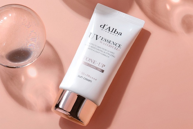 Brand: d'Alba - Waterfull Tone Up Suncream 50ml